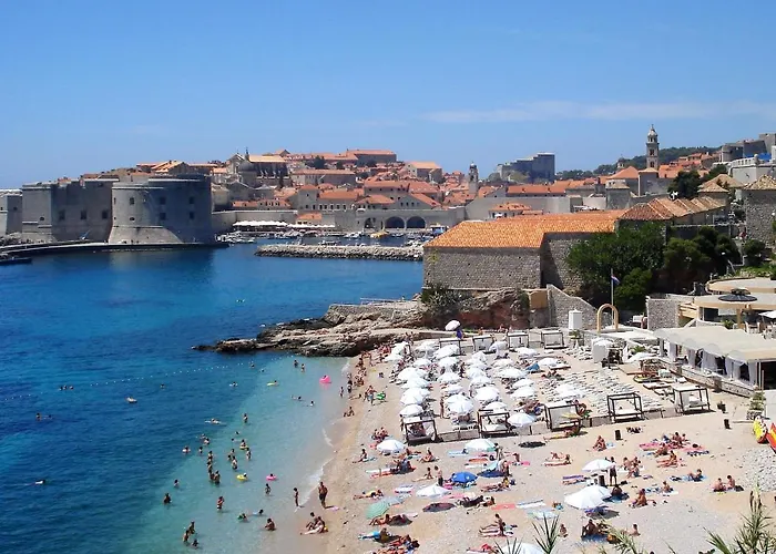 With A Parking Space - 9057 * دوبروفينك