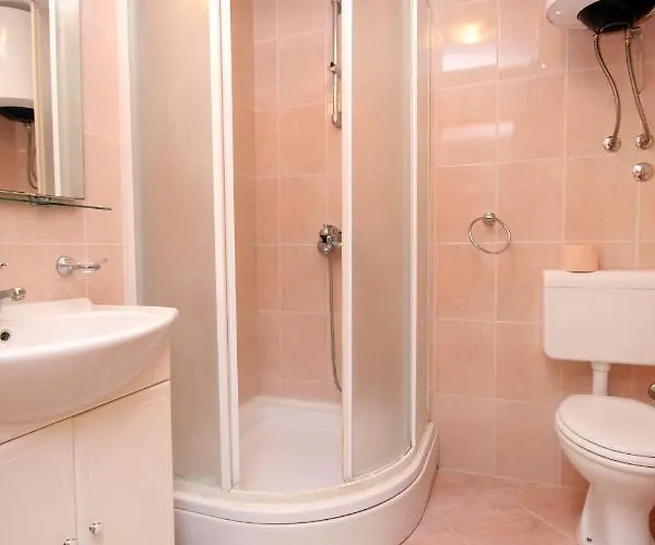 With A Parking Space - 9057 * دوبروفينك