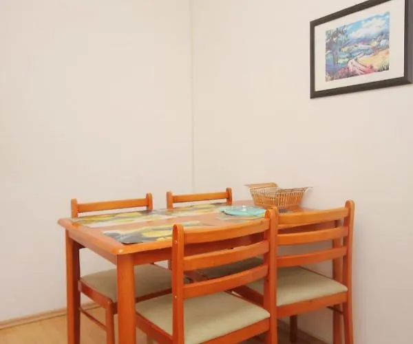 דירה With A Parking Space - 9057 *